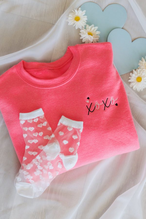 XOXO Embroidered Sweatshirt Fashion