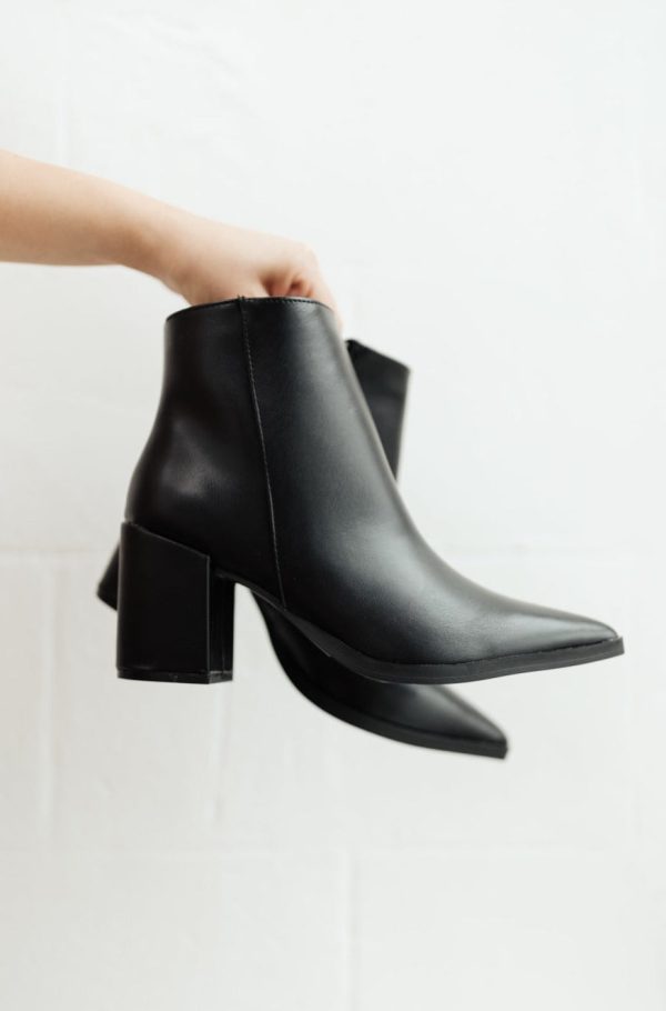 Amari Ankle Boots In Black Fashion - Image 3