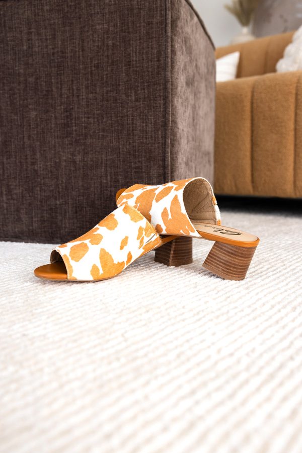 Richwood Peeptoe Tan and White Cowhide Slide Online Sale - Image 5