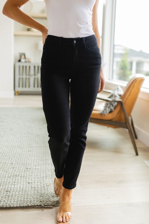 Edith Mid Rise Classic Slim Jeans in Black Online now