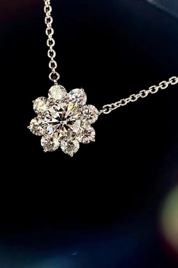 1 Carat Moissanite Floral Pendant Necklace Fashion - Image 4