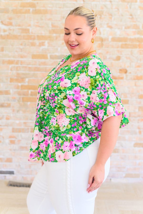 Florence V-Neck Statement Top in Kelly Green Online Sale - Image 3