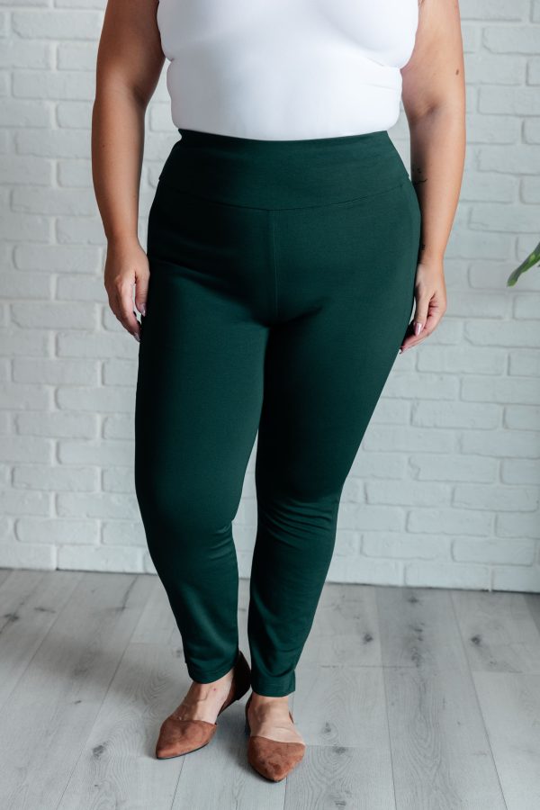 Magic Skinny 28  Pants in Hunter Green Supply